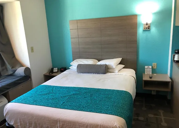 Hotel Red Lion &