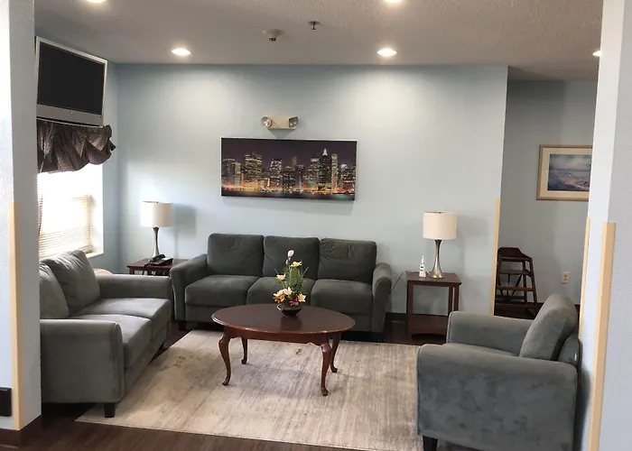 Red Lion & Hotel Elk Grove Village